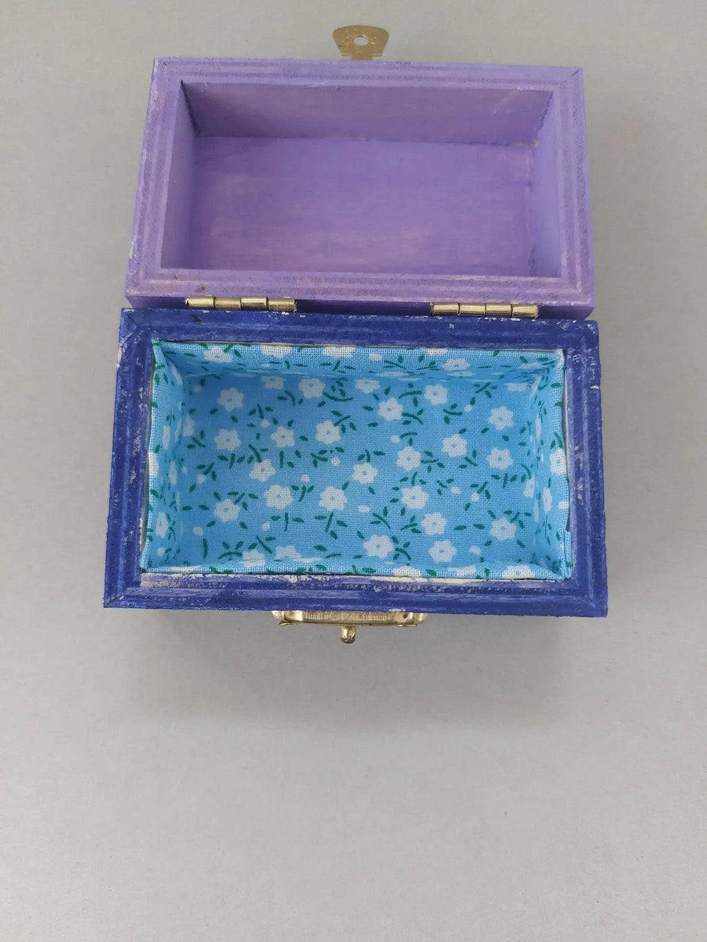 Hand‑Painted Floral Trinket Box • Purple Wooden Keepsake Box • Small Jewellery Storage • Cottagecore Gift - The Sleepy Easel